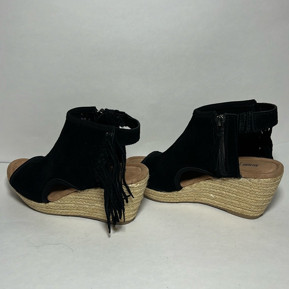NWOT Minnetonka Suede Peep-toe wedges with fringe size 8 - Picture 5 of 9
